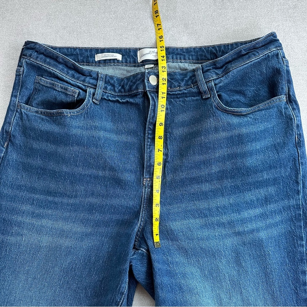 SOLD Universal Thread High Rise Flare Jeans. Dark Wash. Size 20R. - Picture 7 of 8